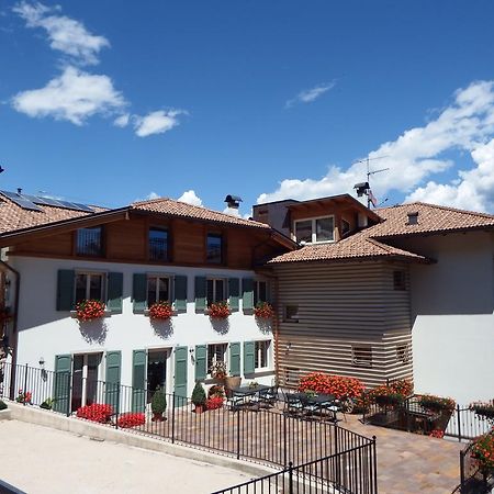 斯尔斯Agritur Primo Sole别墅 外观 照片