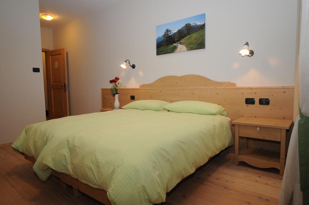 斯尔斯Agritur Primo Sole别墅 客房 照片